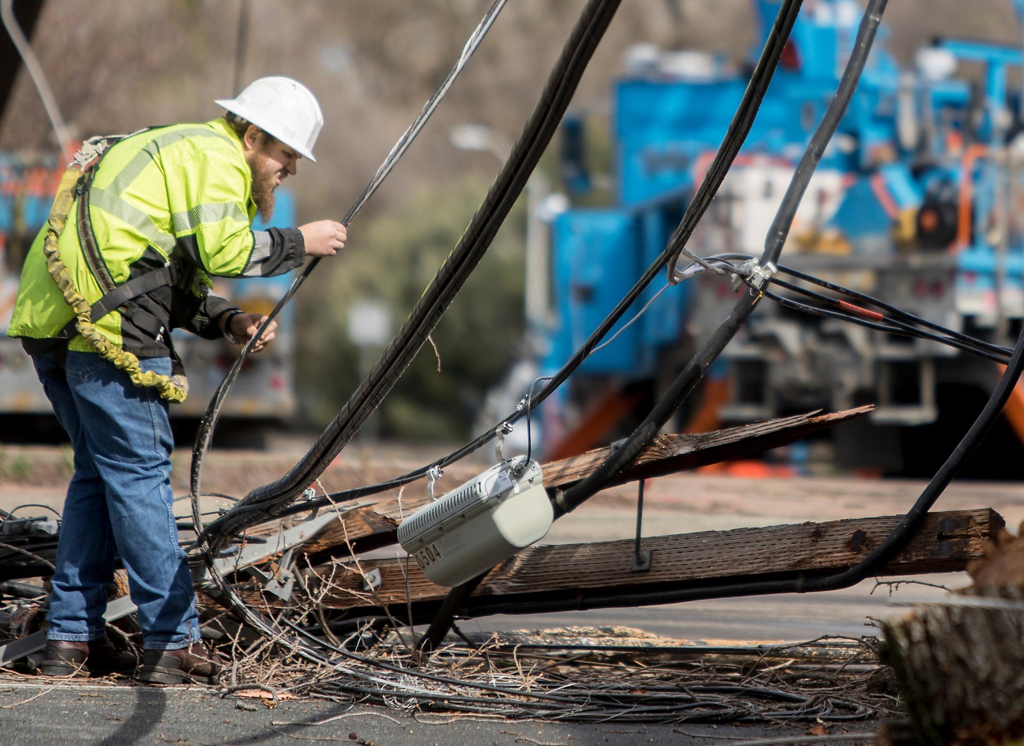 pg-e-wants-to-pay-235-million-in-2019-performance-bonuses