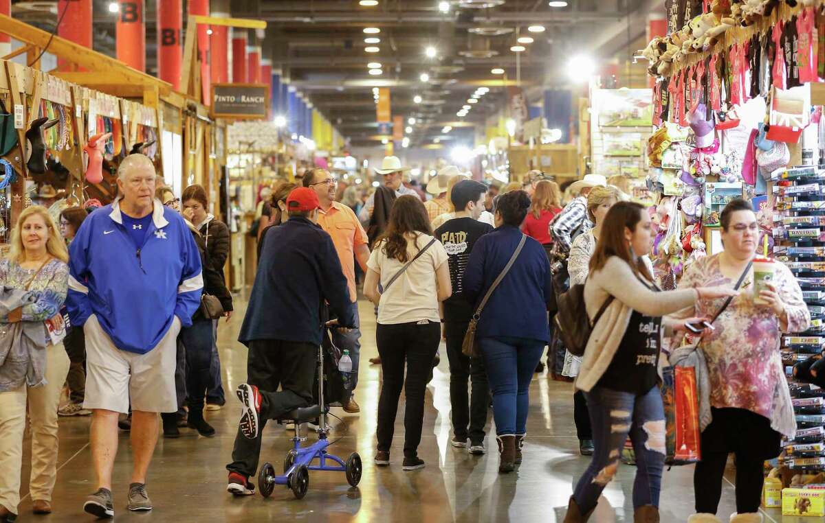 Houston Rodeo fans back reunited Brooks & Dunn
