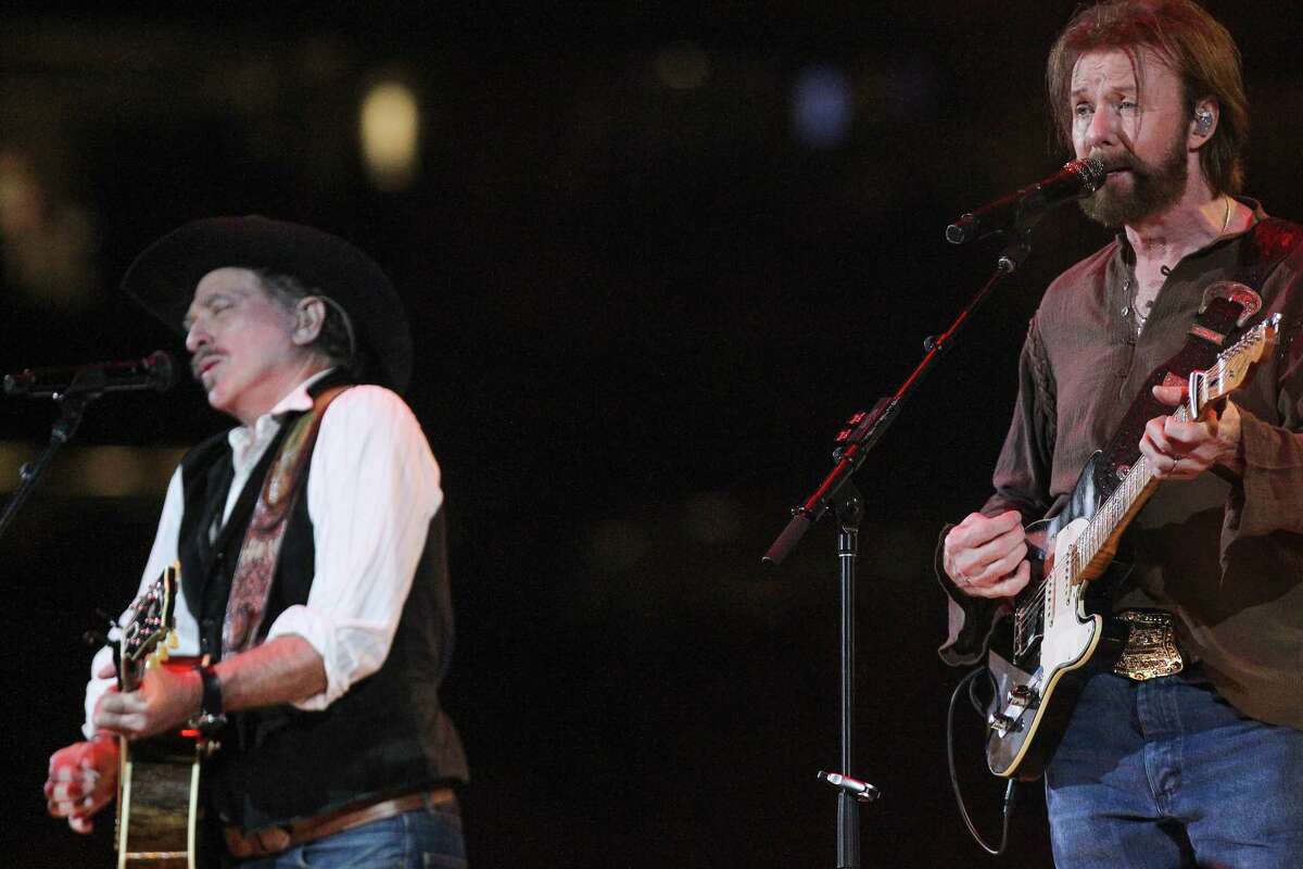 Houston Rodeo fans welcome back reunited Brooks & Dunn