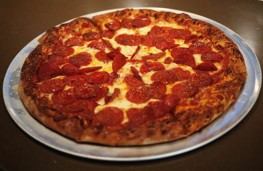 Old Chicago Pizza & Taproom open at 6603 Eastman Ave. in Midland Feb