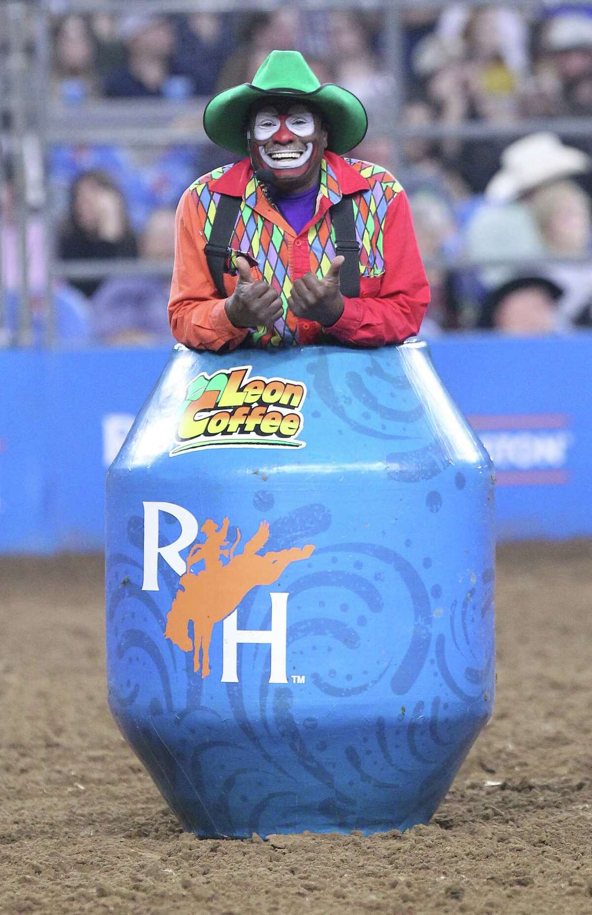 Houston Rodeo fans welcome back reunited Brooks & Dunn