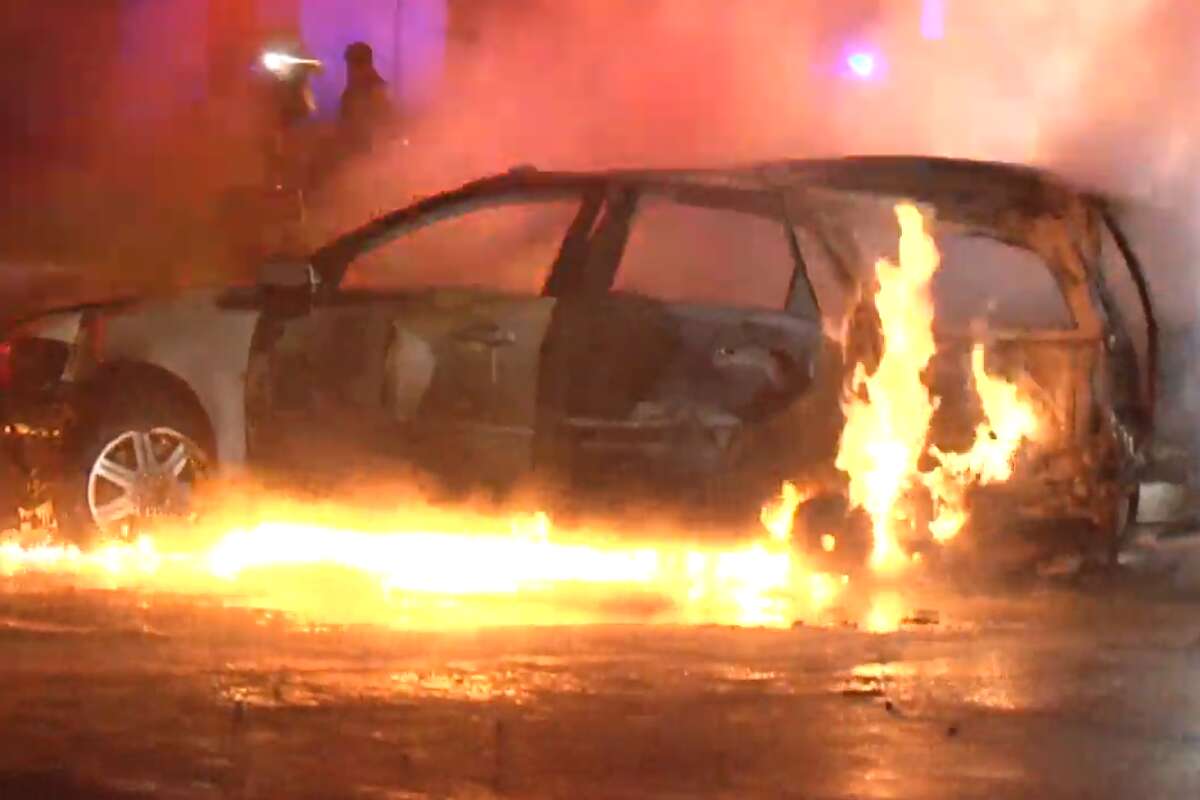 Man Tested For Possible Dwi After Car Bursts Into Flames Following Crash In Se Houston 
