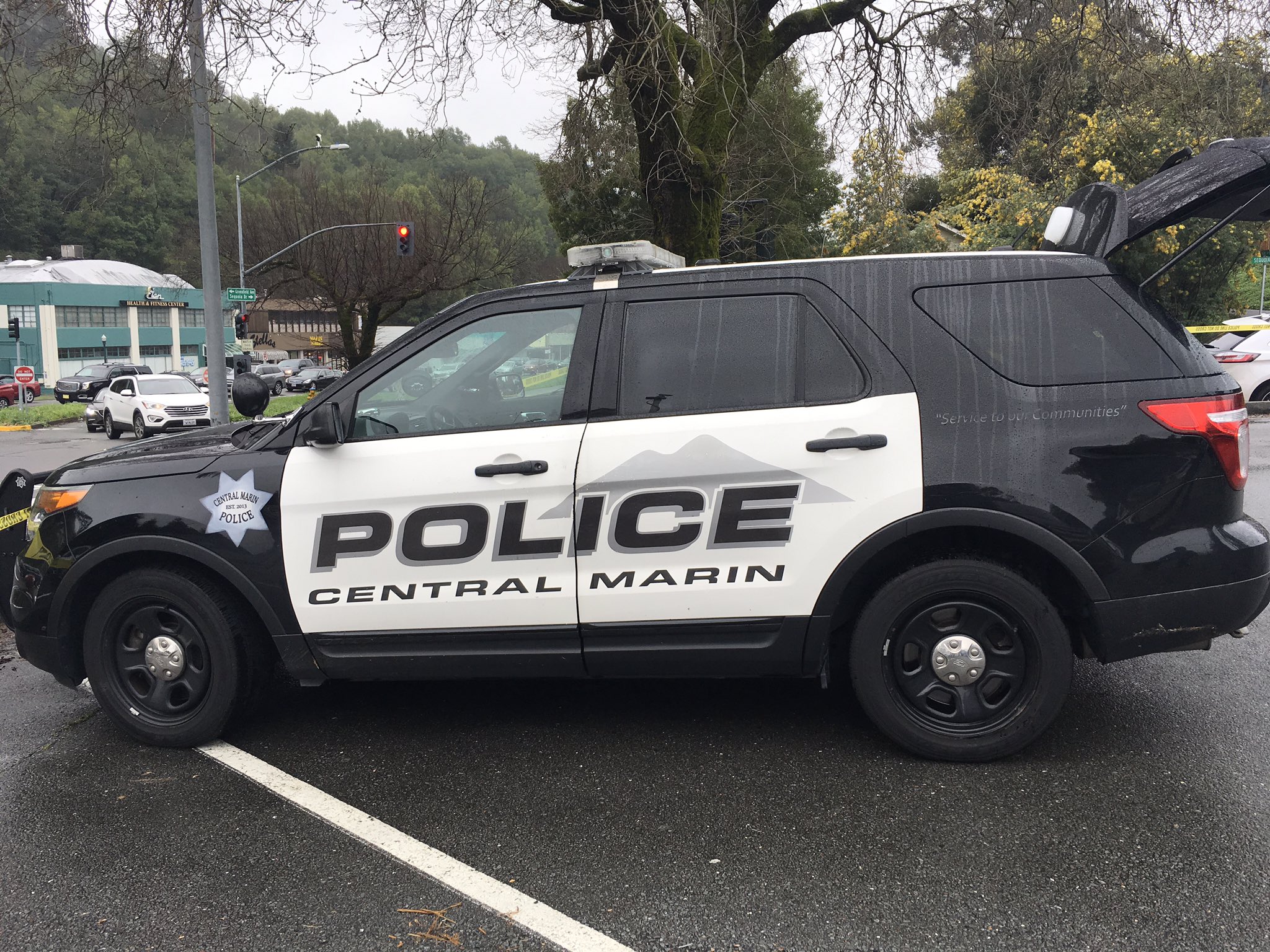 Armed suspect inside San Anselmo home, shelterinplace order issued