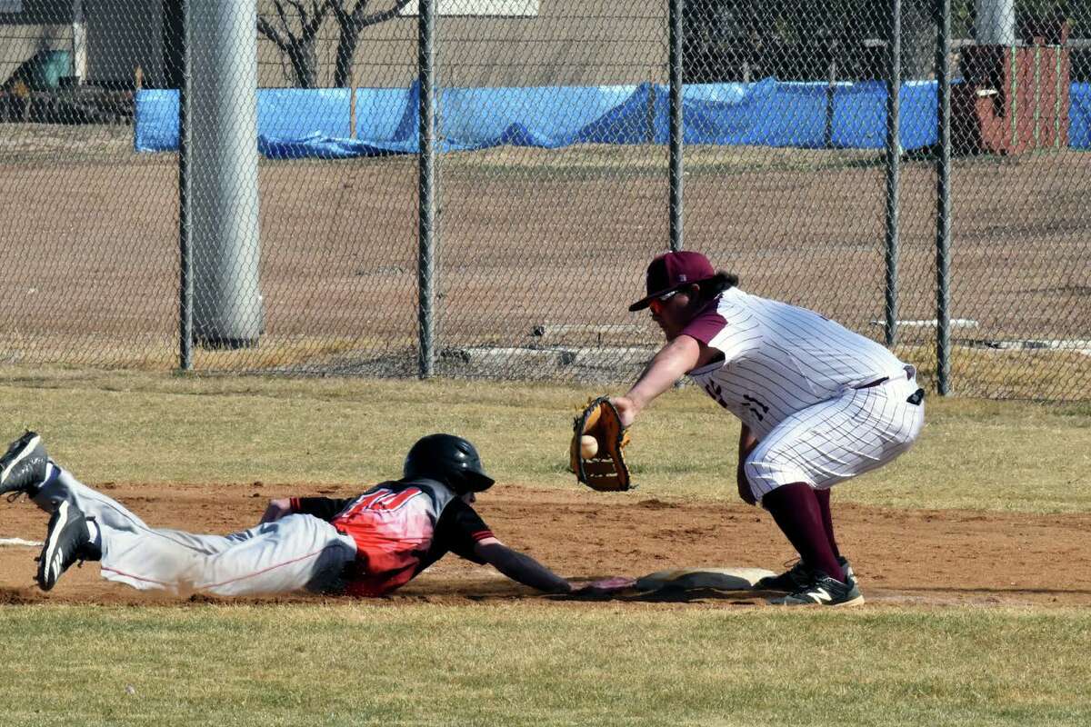 The Tulia Hornets hosted the Hale Center Owls and Lockney Longhorns in the Wood Bat Classic this weekend. The Hornets won the tournament, while the Owls were third and the Longhorns were the equivalent of sixth.