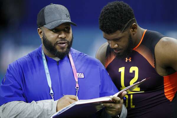 Uh Dl Ed Oliver Has 36 Inch Vertical Leap Running 40 Yard