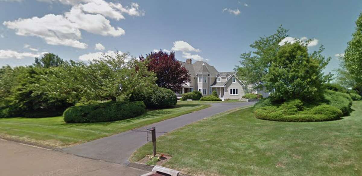 Wallingford home sells for close to 750k