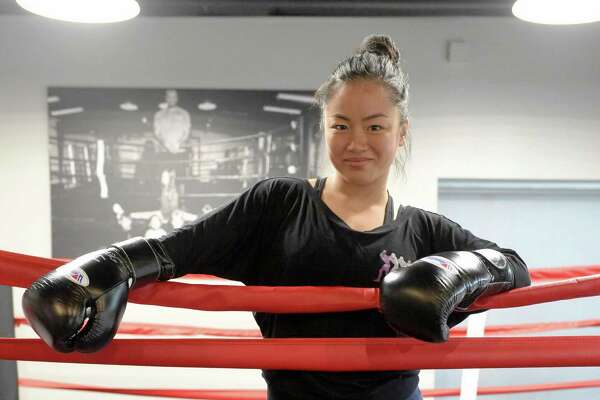 Houston Mma Fighter Bi Nguyen Overcomes Adversity, Teaches Women How To 