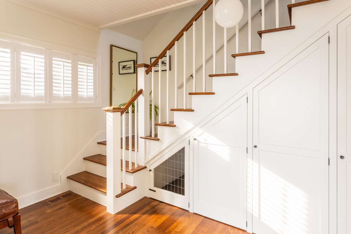 1.5M renovated Leschi gem a short walk to Lake Washington