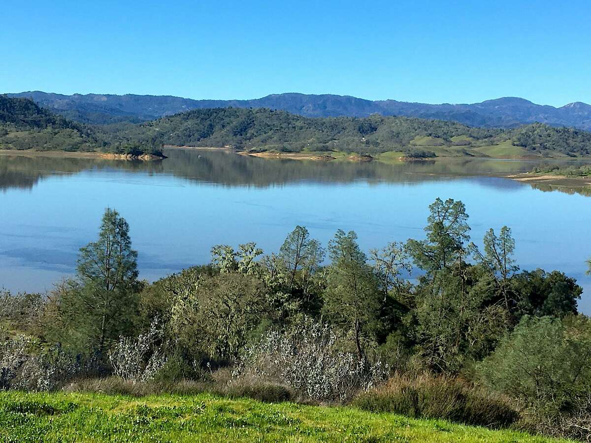 Lake Nacimiento rises from dust bowl to jewel