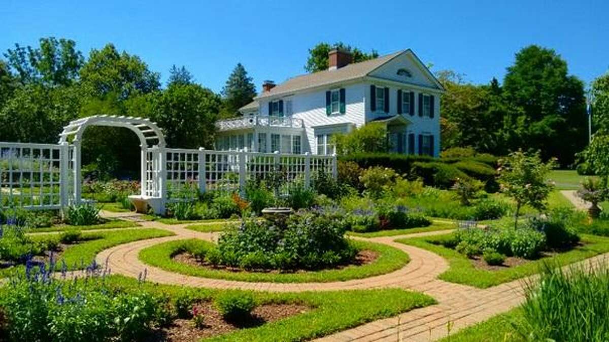 Osborne Homestead Museum in Derby to celebrate brides and grooms