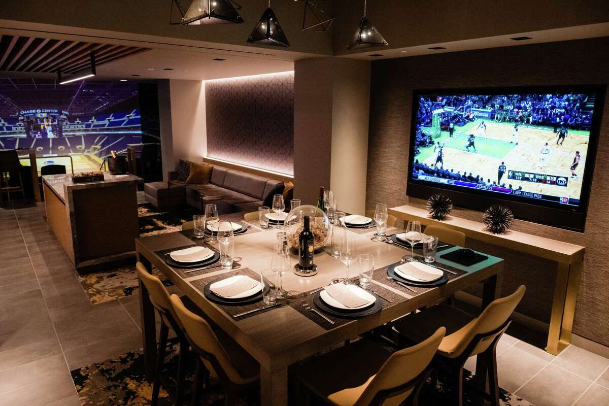 The courtside lounge will give the ultrarich a premium experience, with 30 of 32 luxury suites already snapped up.