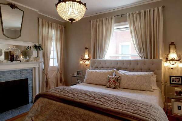 How To Design The Right Mood For Your Bedroom Expressnews Com