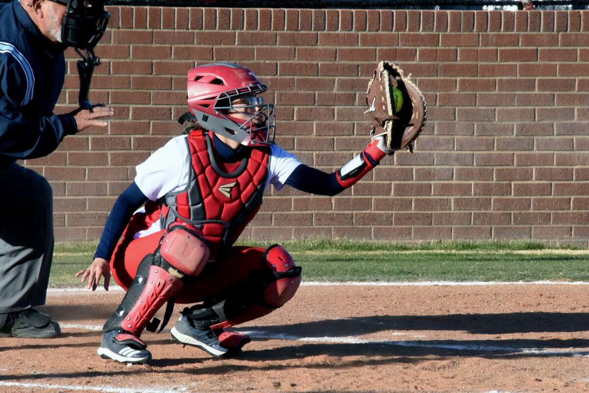 The Plainview Lady Bulldogs softball team opened District 3-5A play with a five-inning, 13-0 win over the Palo Duro Lady Dons on Wednesday at Lady Bulldogs Park in Plainview.