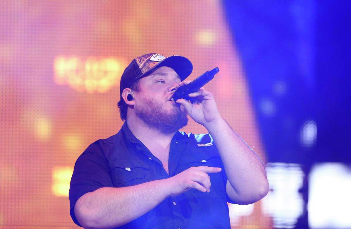 Country star Luke Combs sets Houston date