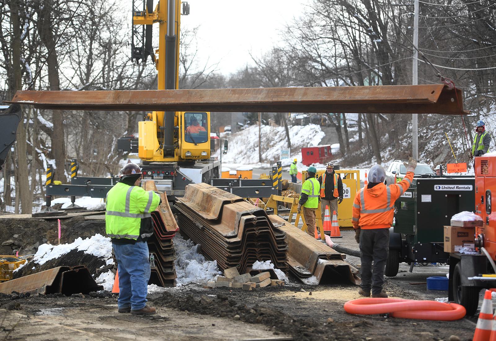Ansonia sewer authority agrees to pay cost of sewer collapse; chairman