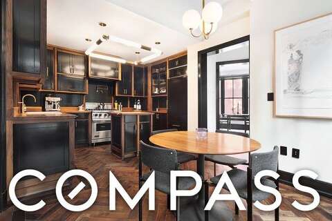 Karlie Kloss And Joshua Kushner Ing Stylish Nyc Apartment For 7 P Supermodel Karlie Kloss And Investor Husband Joshua Kushner Have Placed Their Fashionable New