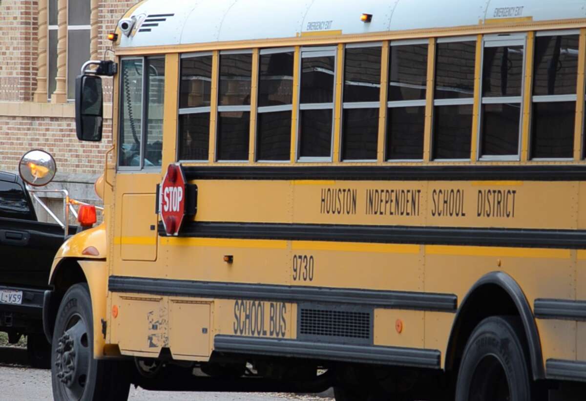 Driver of Houston ISD school bus hits, kills cyclist at Heights ...