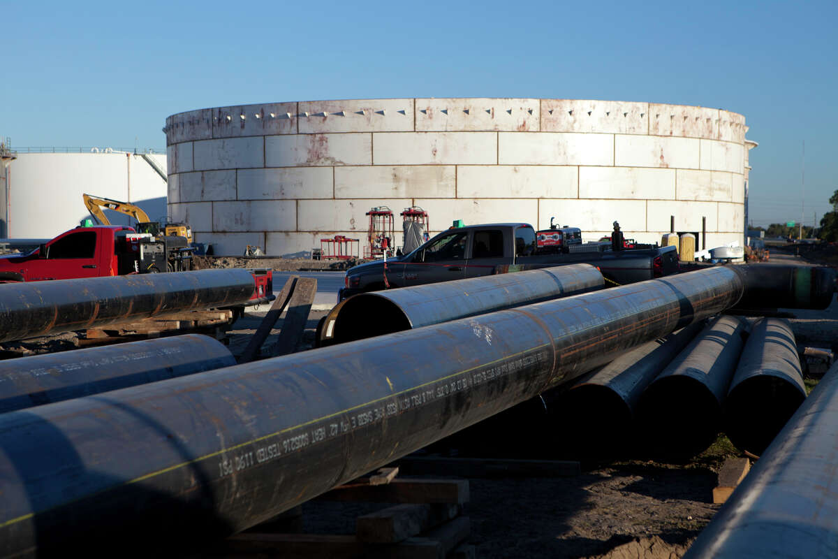 New pipeline projects or expansions, like the BridgeTex Pipeline, threaten to “massively overbuild” takeaway capacity compared to expected Permian oil production growth and could spark fierce competition among pipeline companies for oil to ship on their new lines.