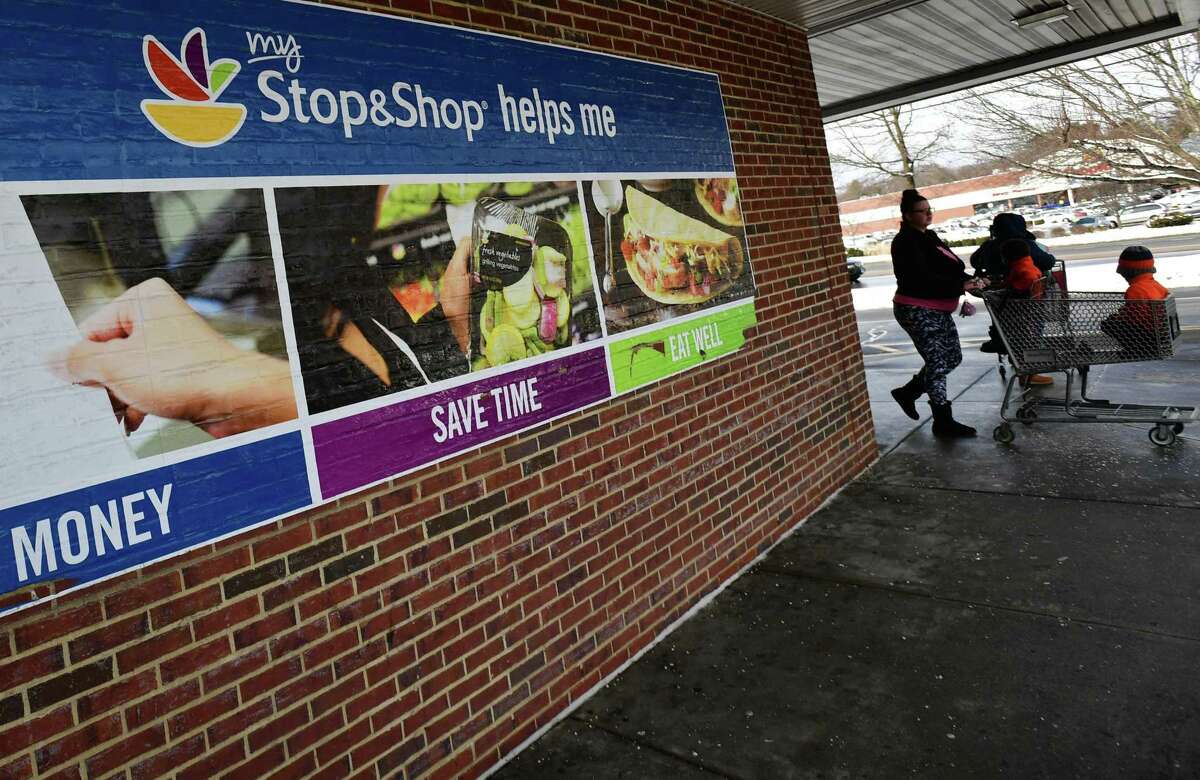 Stop & Shop employees vote to strike in CT