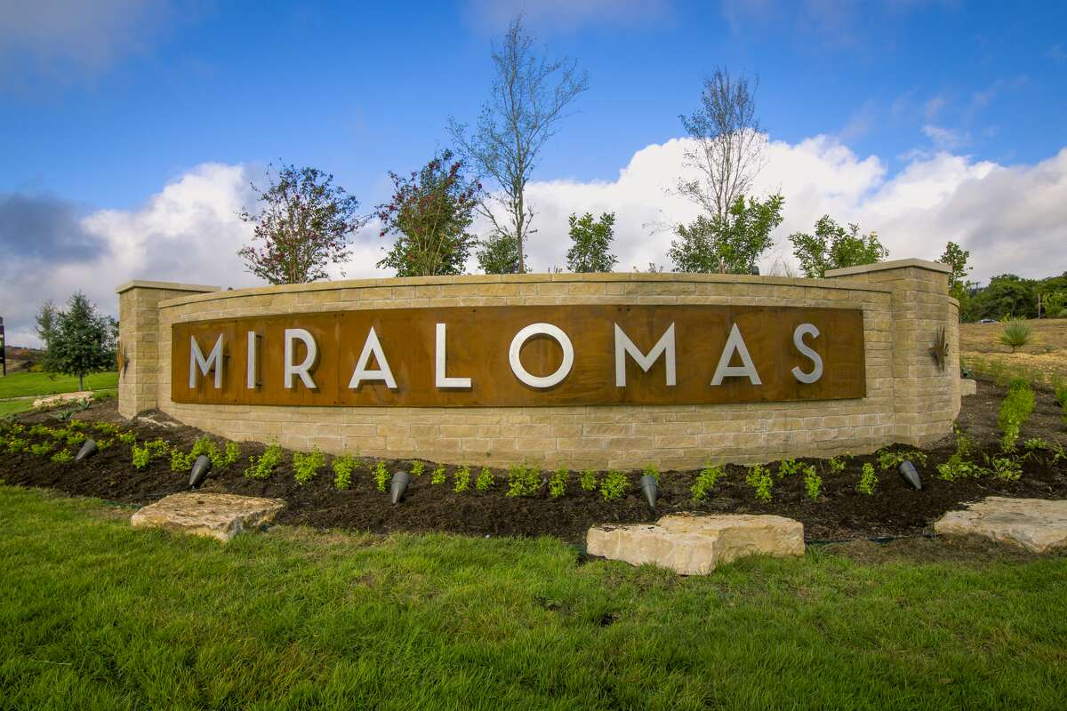 Miralomas maximizes AweInspiring Hill Country Views