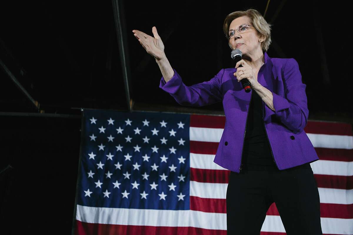 Sen. Elizabeth Warren (D-Mass.) holds a rally in the New York neighborhood of Long Island City, where Amazon canceled plans to build a new campus, March 8, 2019. Warren announced a regulatory plan aimed at breaking up some of America’s largest tech companies, including Amazon, Google, Apple, and Facebook. (Gabriela Bhaskar/The New York Times)