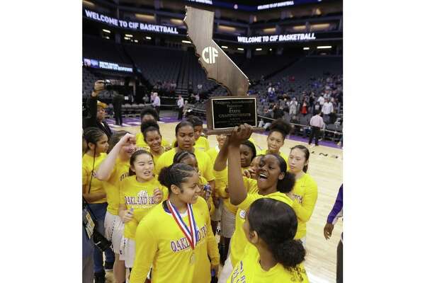 Oakland Tech Girls Win Division 4 State Championship Sfchronicle Com