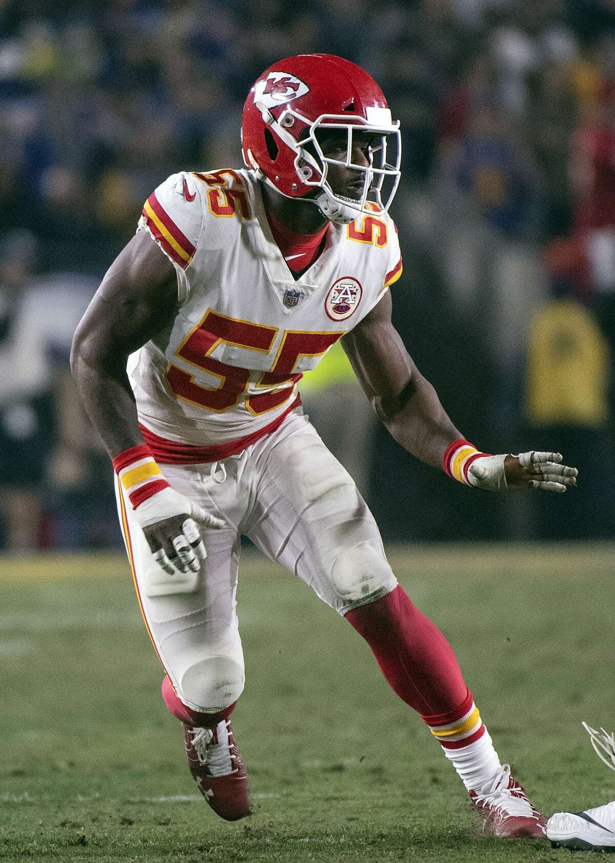 Reports: 49ers trade for Chiefs' Pro Bowl pass rusher Dee Ford