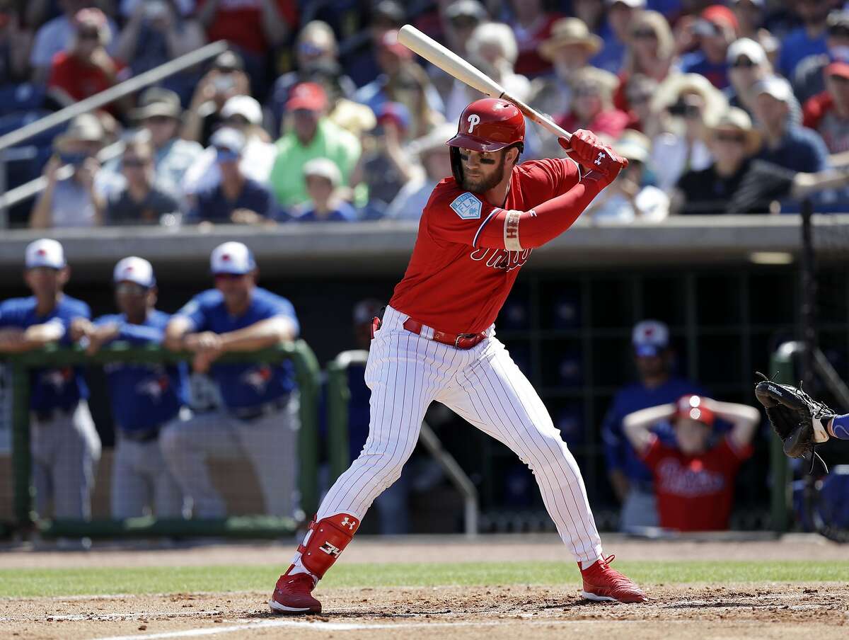 Bryce Harper walks twice in Phillies debut, gets cheers and a 4man