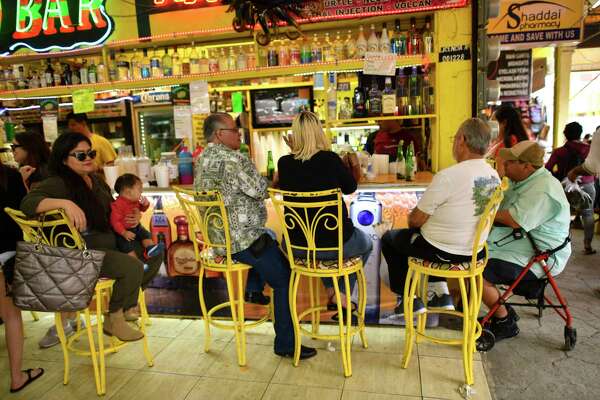 Amid The Violence Of Northern Mexico An Oasis Of Dental Work Pedicures And Cheap Tequila Expressnews Com