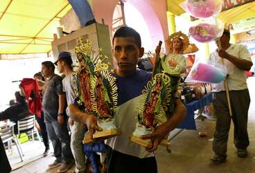 Amid The Violence Of Northern Mexico An Oasis Of Dental Work Pedicures And Cheap Tequila Expressnews Com