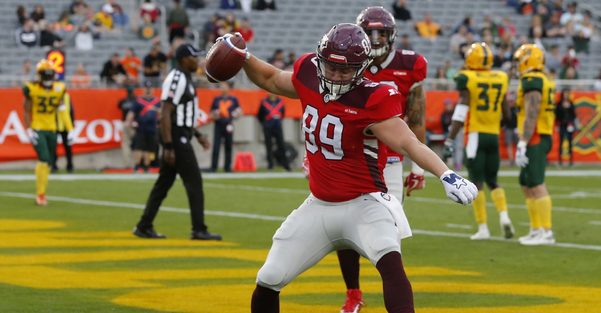 San Antonio Commanders Ride Turnovers To Win Over Arizona Hotshots