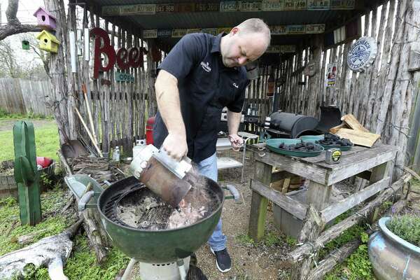 How To Control The Fire Temperature For Grilling And Smoking