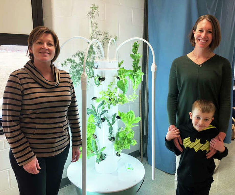 Midway Elementary School Embraces Benefits Of Indoor Garden The