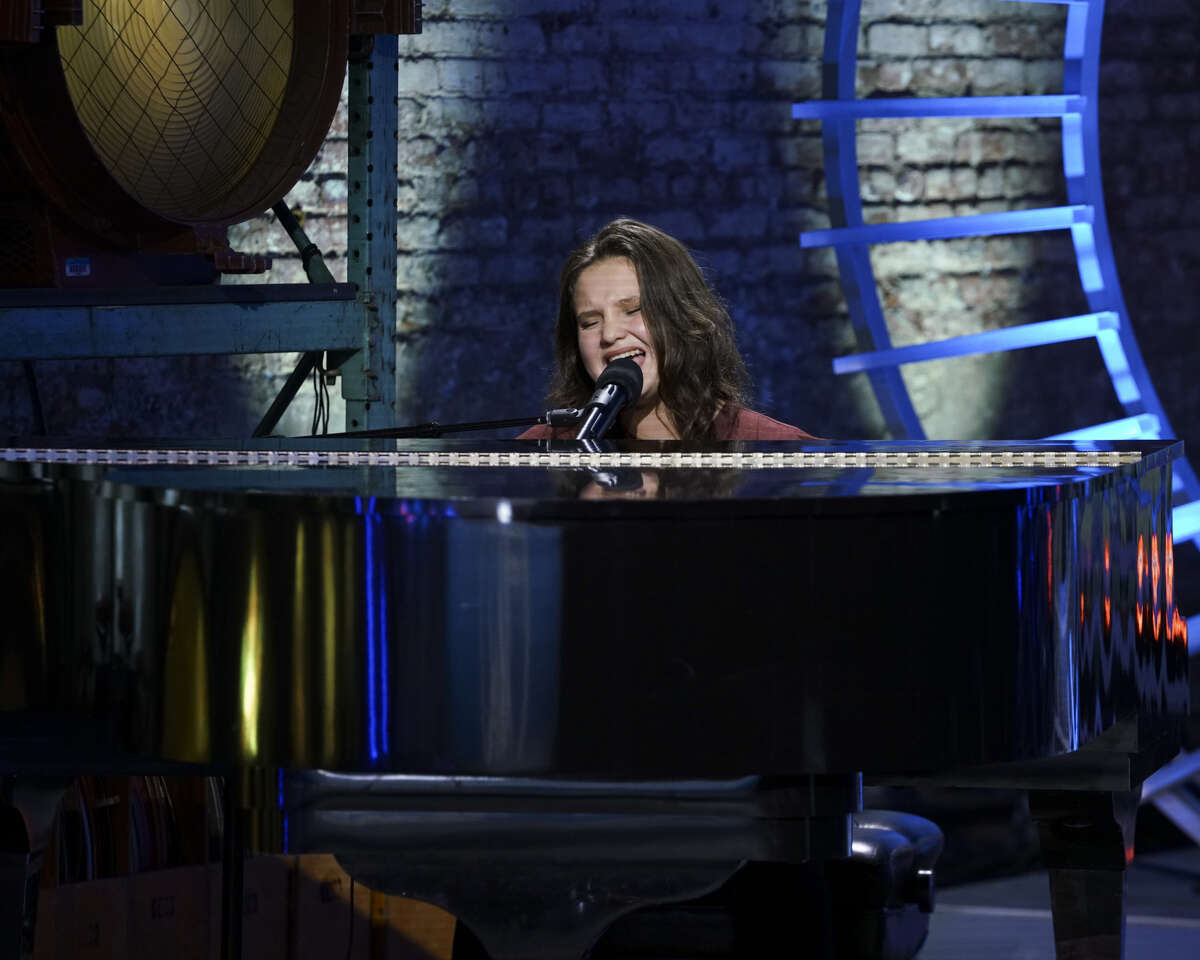 Madison VanDenburg, a Shaker High School student, appears on "American Idol" in March 2019. (ABC/Nicole Rivelli)