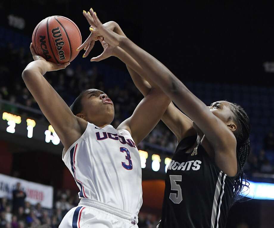 Uconn Women Rout Ucf Claim Sixth Straight Aac Title Connecticut
