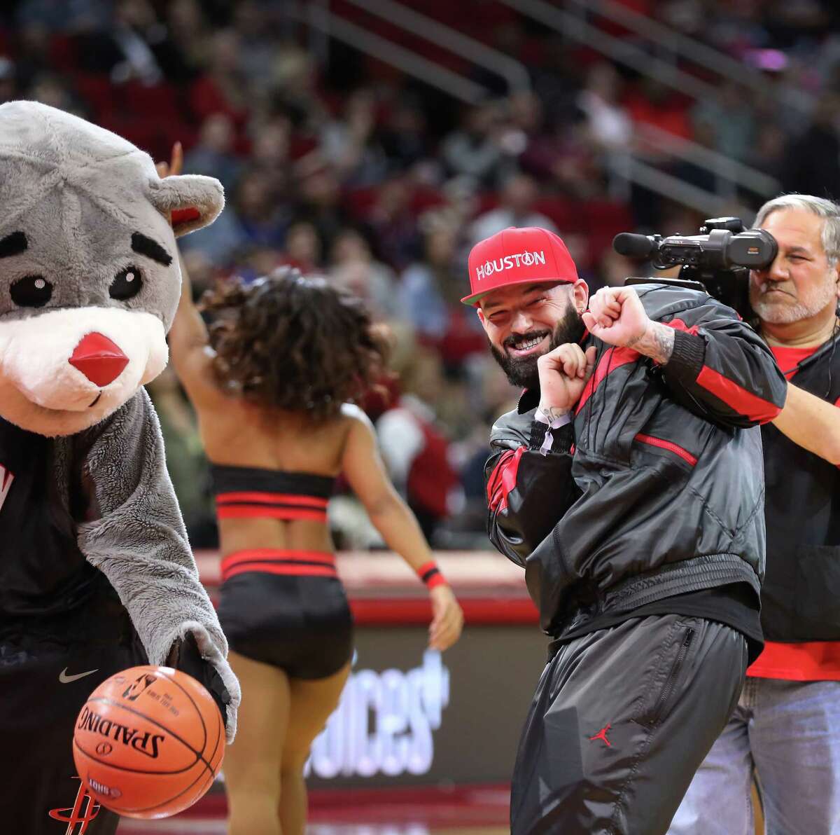 PHOTOS: See how each celebrity has done on the "First Shot" before each Rockets home game this season Houston rapper Paul Wall reacts to his missed first shot for charity before the Houston Rockets-New Orleans Pelicans game at Toyota Center on Jan. 29. Browse through the photos to see which celebrities have made their "First Shot" before Rockets home games the past two seasons ...
