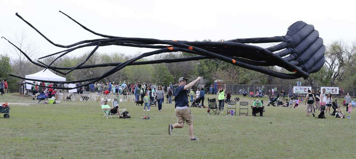 Kiteflying tips for San Antonio’s Fest of Tails