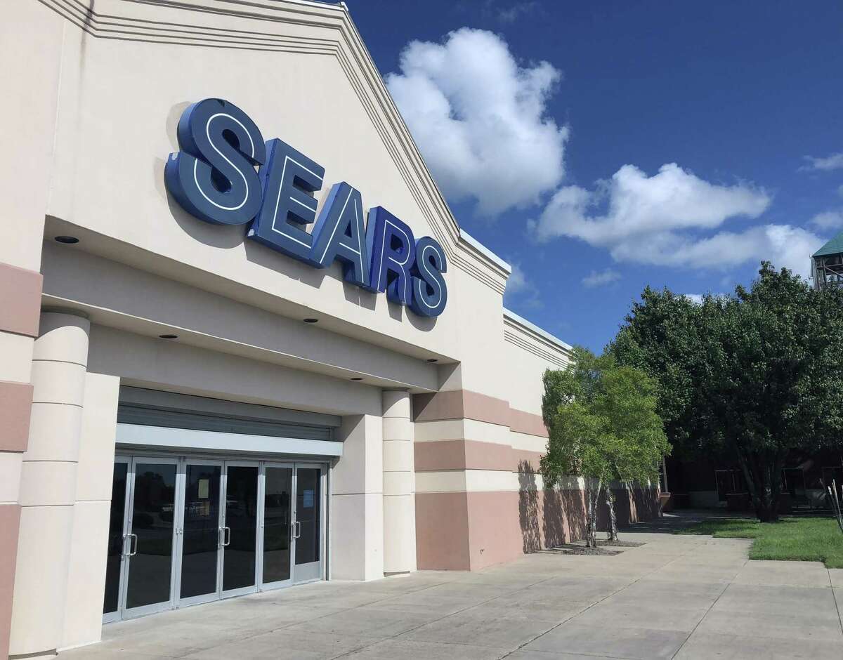 Sears at Mall of the Mainland in Texas City will close in October.