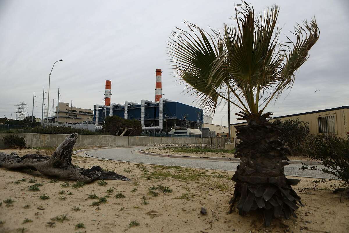 EL SEGUNDO, CA - FEBRUARY 12: The Scattergood Generating Station operates on February 12, 2019 in El Segundo, California. The gas-fired power plant operates in one of the communities most affected by pollution in California, according to state data. Los Angeles announced it will abandon plans to renovate three natural gas power plants including Scattergood as part of the state's push toward renewable energy. California lawmakers passed a bill last year requiring the state to obtain 100 percent of its electricity from clean sources by 2045. (Photo by Mario Tama/Getty Images)