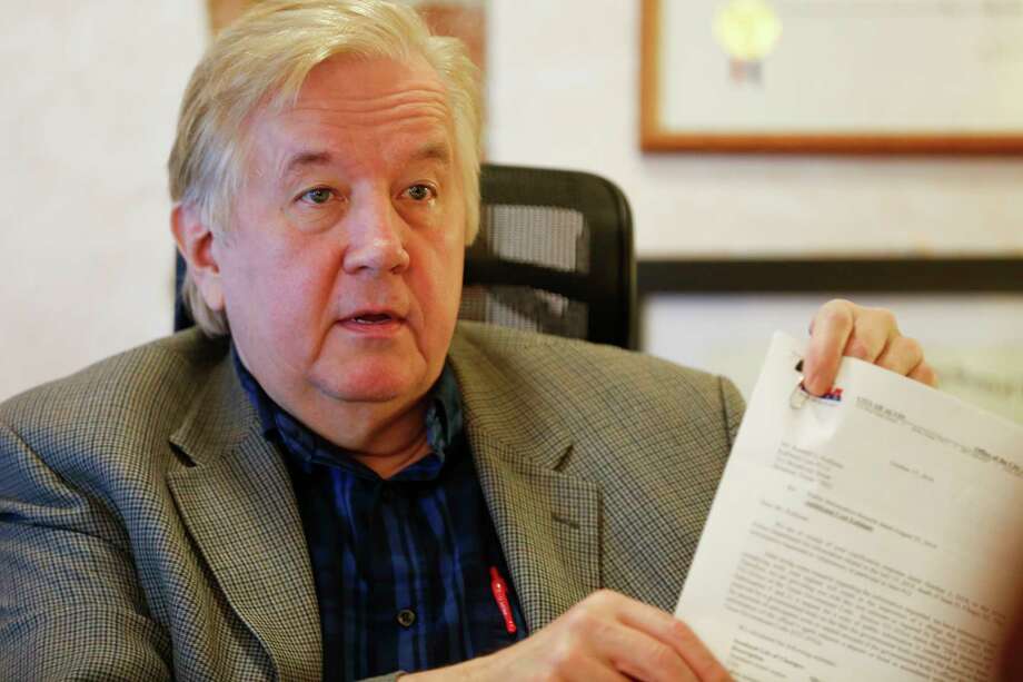 Attorney Randall L. Kallinen talks about Kathryn Green, whose son died in jail a few years ago and has been trying to get records on the death. Photo: Steve Gonzales, Staff Photographer / © 2019 Houston Chronicle