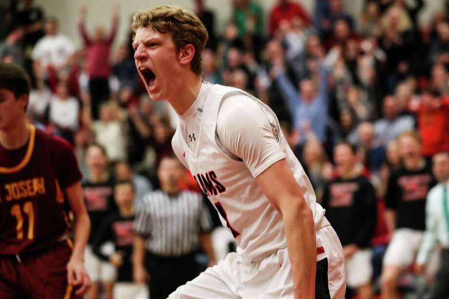 New Canaan Boys Basketball Team Takes State And Town By Storm