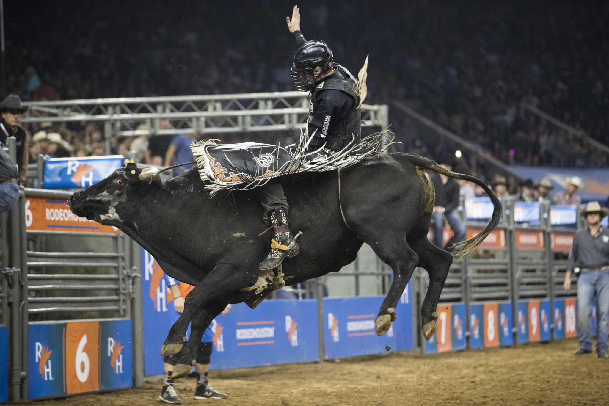 Bull rider Parker Breding chasing a repeat title at RodeoHouston