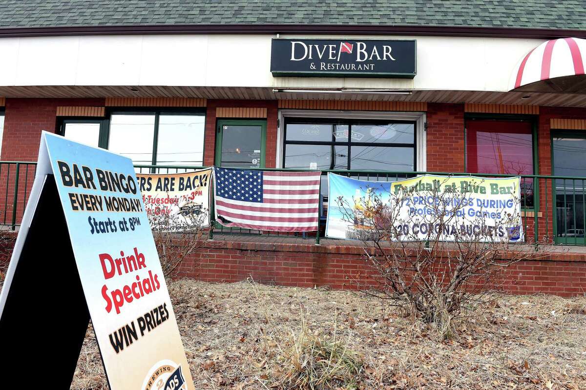 Rita's Italian Ice closing West Haven location; Dive Bar to expand