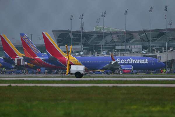Texas Family Kicked Off Sw Airlines Flight Because 3 Yr Old Autistic Son Would Not Wear Mask Houstonchronicle Com