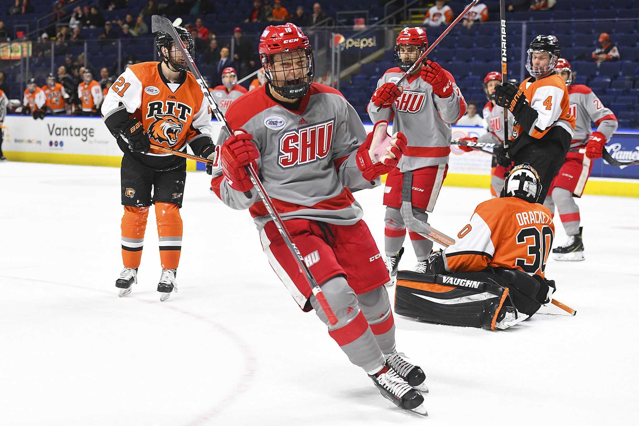 Sacred Heart Dumps RIT in Playoff Domination - Inside Hockey