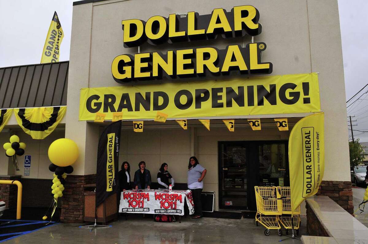 Is Dollar General In Enfield Ct Open On Christmas Day 2022 Dollar General Will Open 975 Stores This Year