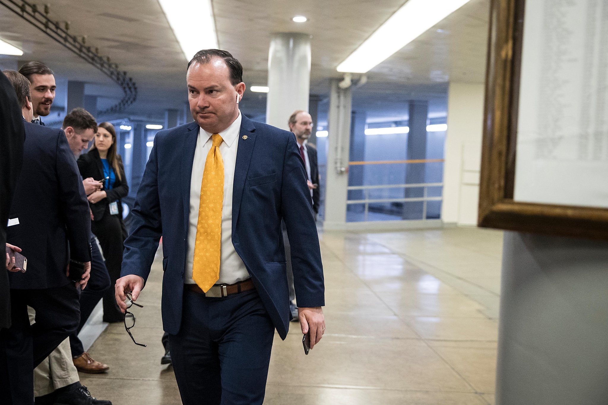 Senate rejects Trump border emergency as Republicans defect