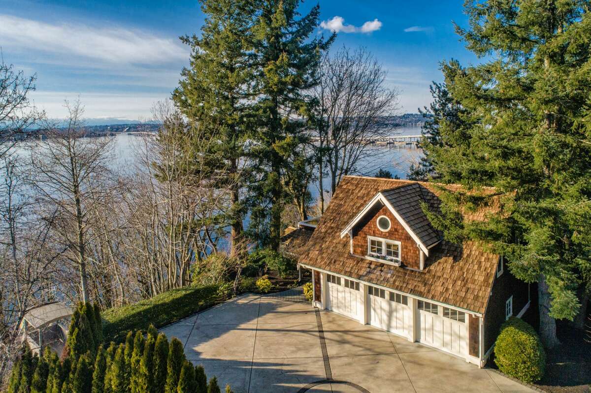 9.25M home on Lake Washington is accessed by tram, includes private