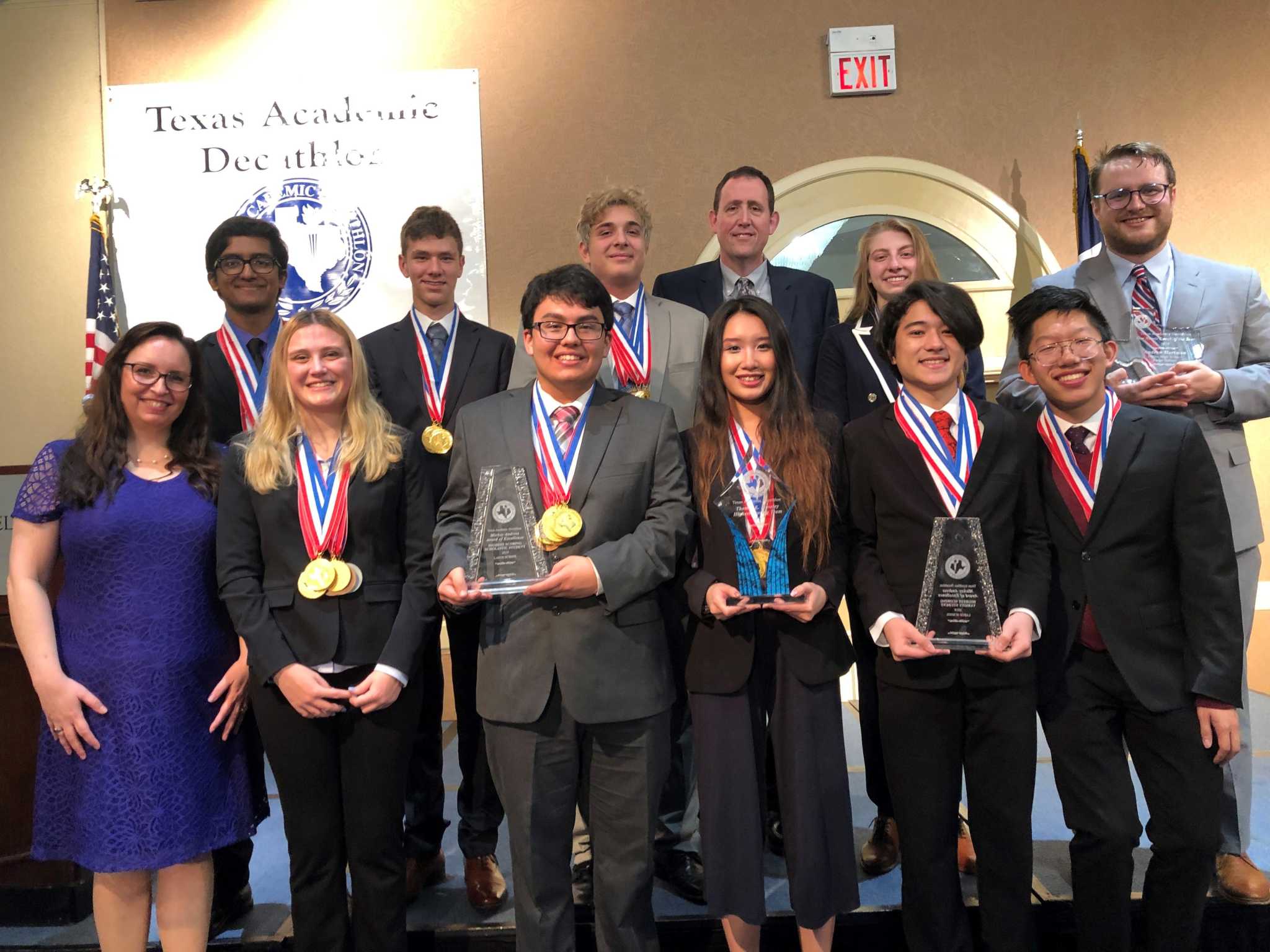 Dulles sets Texas Academic Decathlon record