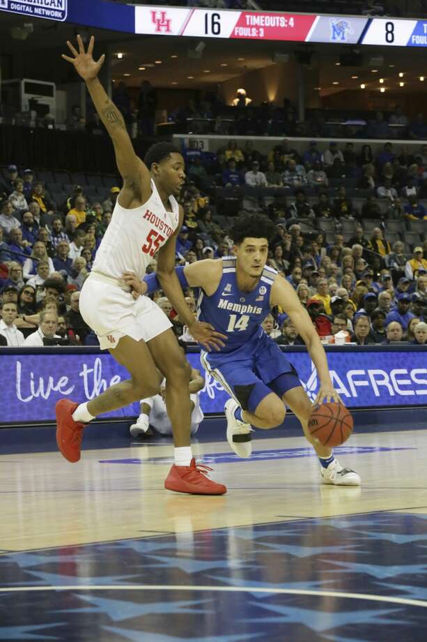No 11 Uh Holds Off Memphis Advances To Aac Tournament Title Game